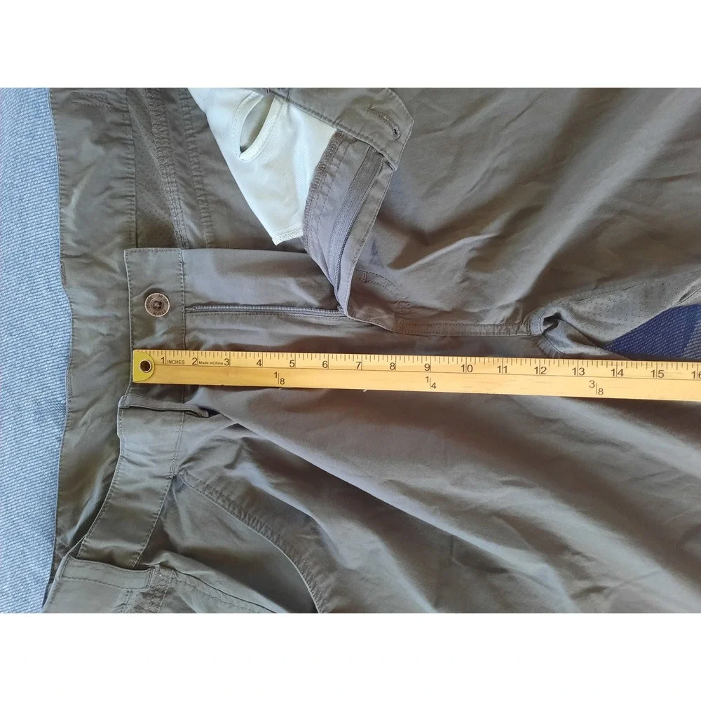 Huk Men Performance Fishing Shorts Khaki Gray Stretch Cargo Utility Size 40x10